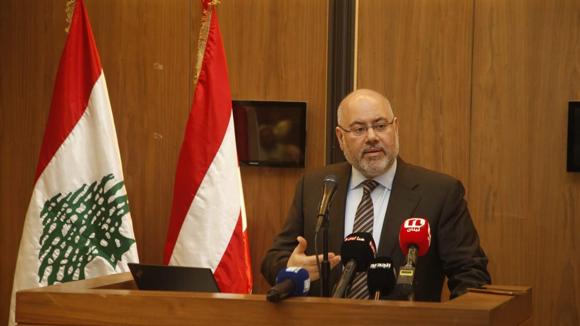 الأبيض في إطلاق مشروع التوعية والتلقيح ضد سرطان عنق الرحم: المعركة كبيرة ضد السرطان
