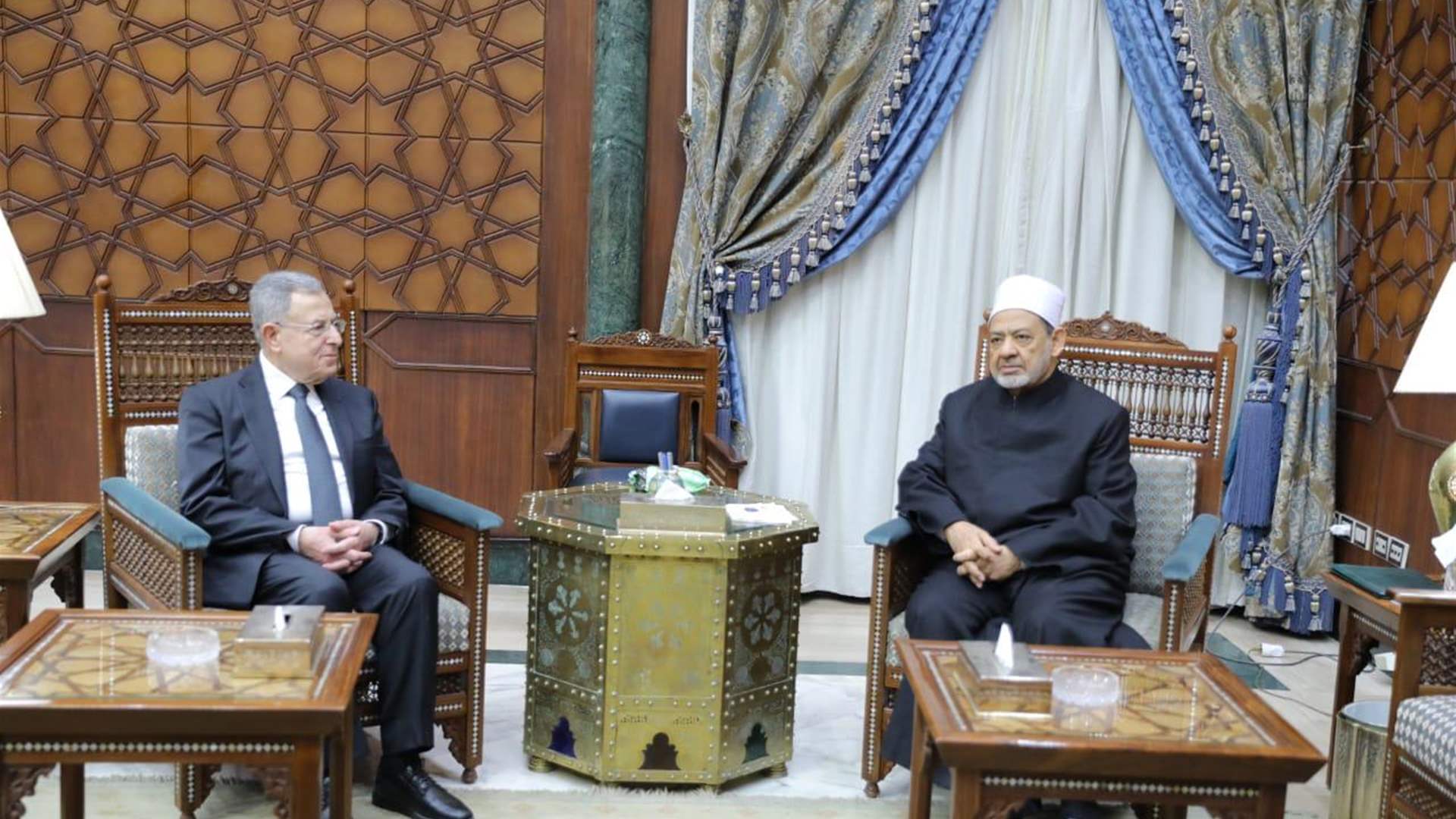 شيخ الأزهر يستقبل السنيورة