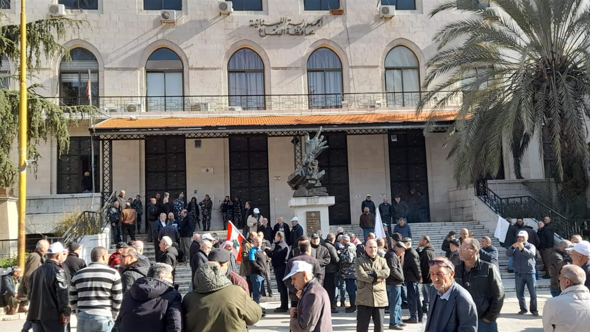 اعتصام العسكريين المتقاعدين أمام سراي زحلة