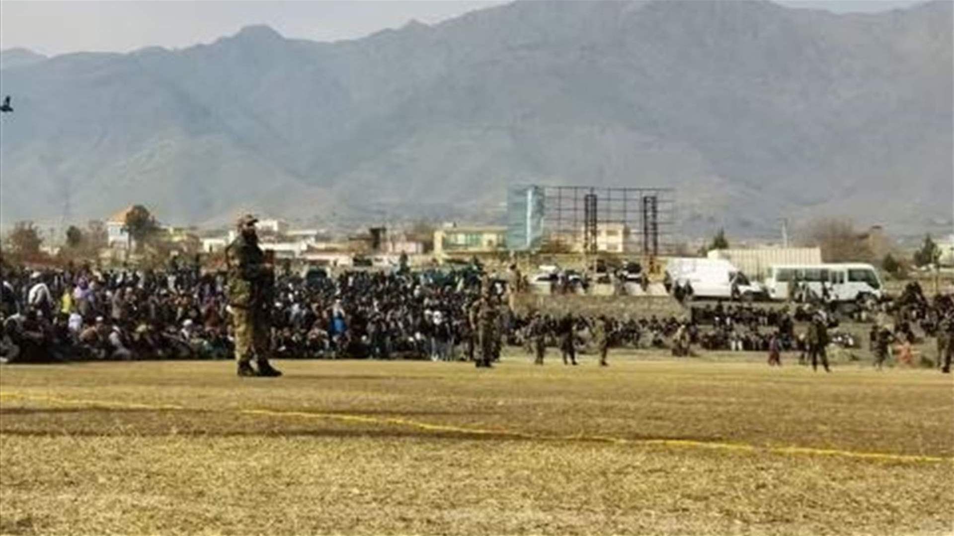 سلطات حركة طالبان تنفذ في ملعب حكم الإعدام في حق شخصين أدينا بتهمة القتل