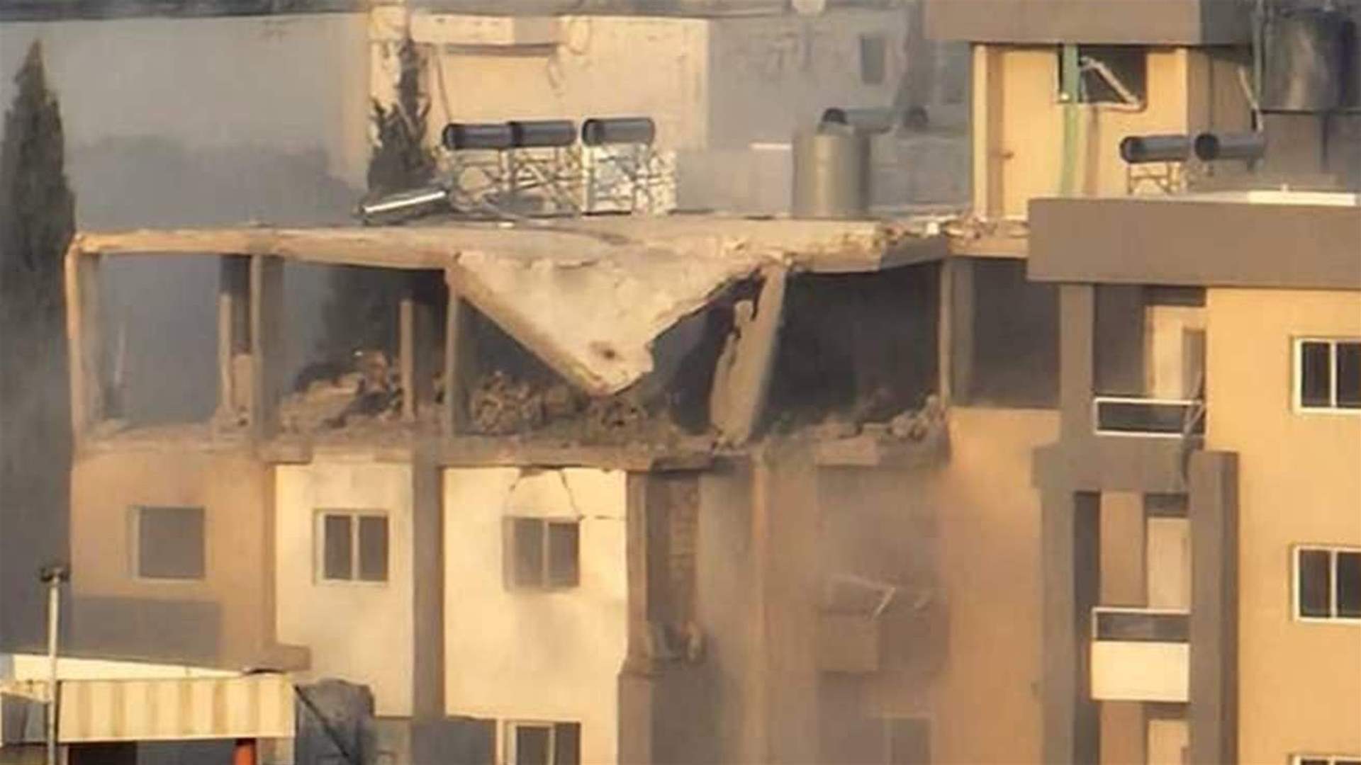 شهيدان وجريحان في الغارة التي شُنّت على مبنى في كفررمان