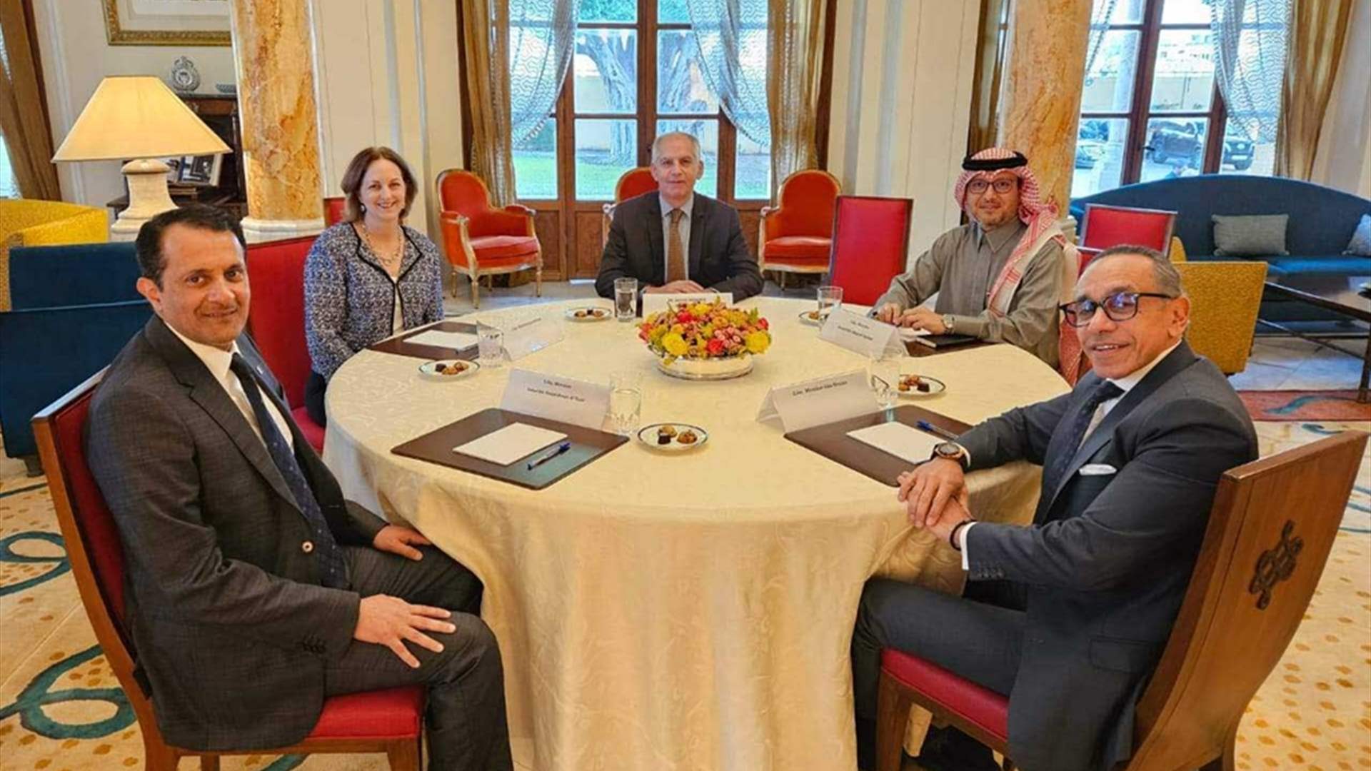 لا نية للخماسية في فرض مرشّح ولا تراجع عن فرنجية داخليًا (اللواء)
