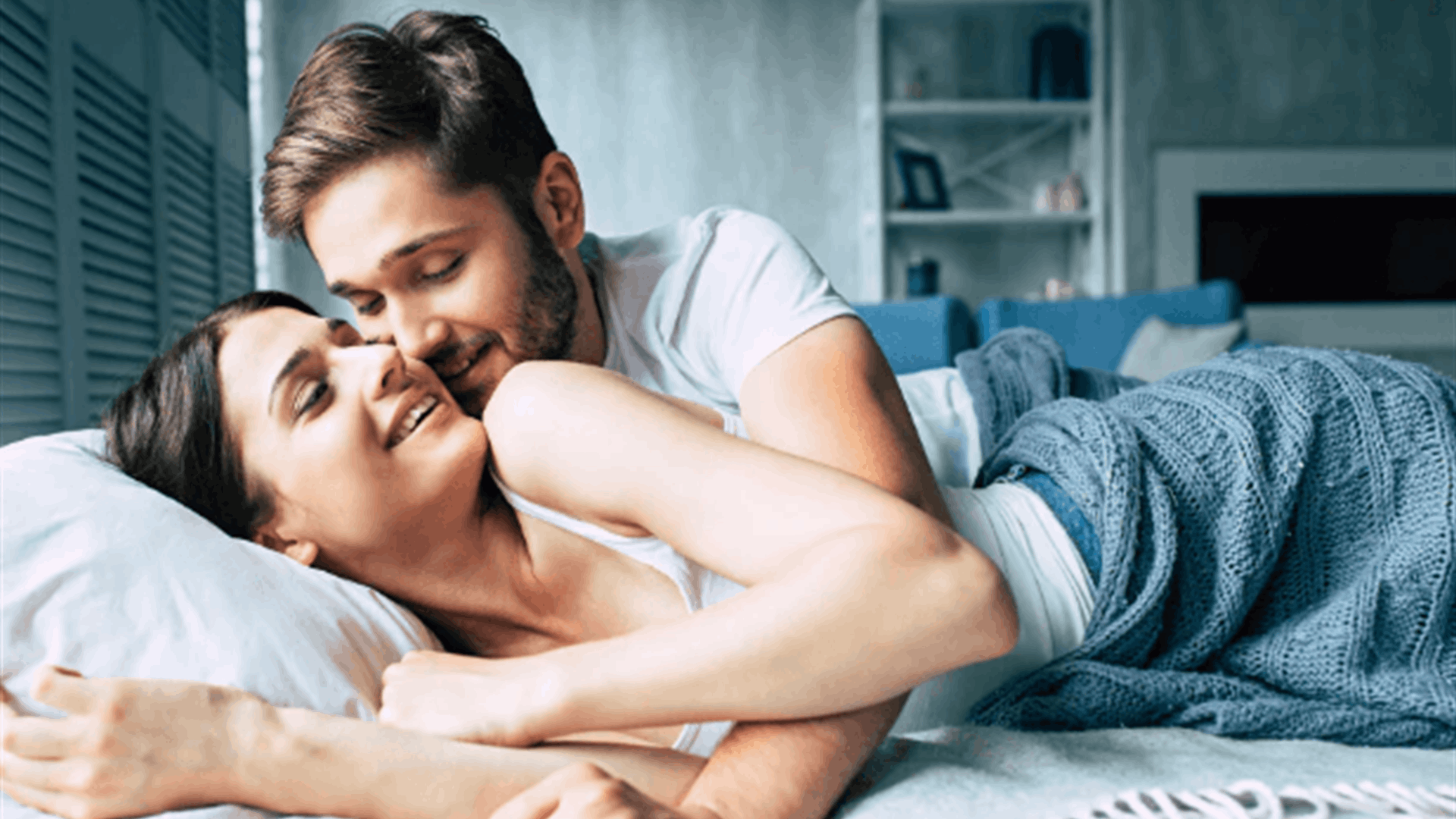 جمعتها علاقة حميمة مع أخيها غير الشقيق وعاشا في منزلها سراً... ولكن ما فعلته لاحقاً لم يمنعها من الابتعاد عنه!