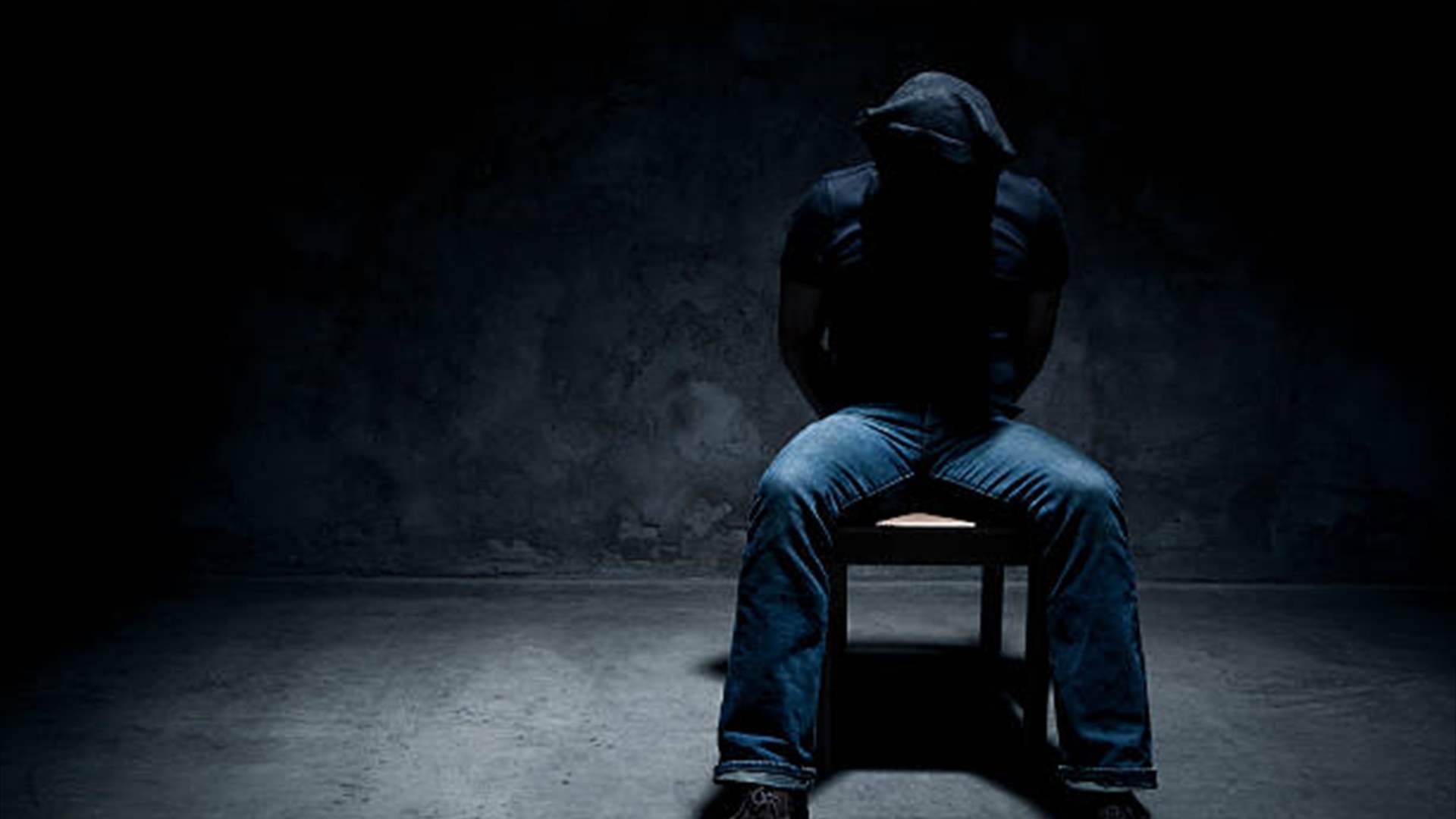 أوهمها بالزواج... سيدة أعمال تختطف وتعتدي على مذيع تلفزيوني في هذا البلد: وهذه التفاصيل! 