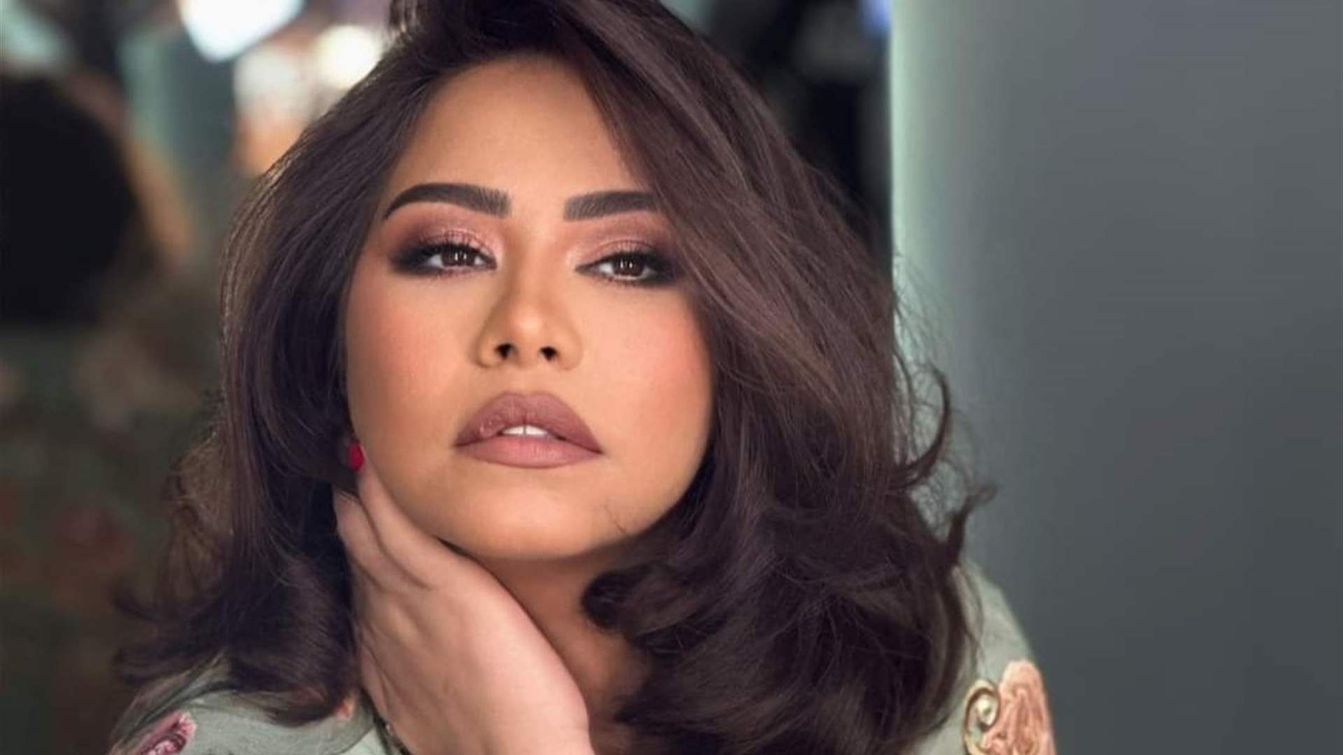 قلب أحمر من حسام حبيب لشيرين عبد الوهاب بعد أغنية "كدابة"