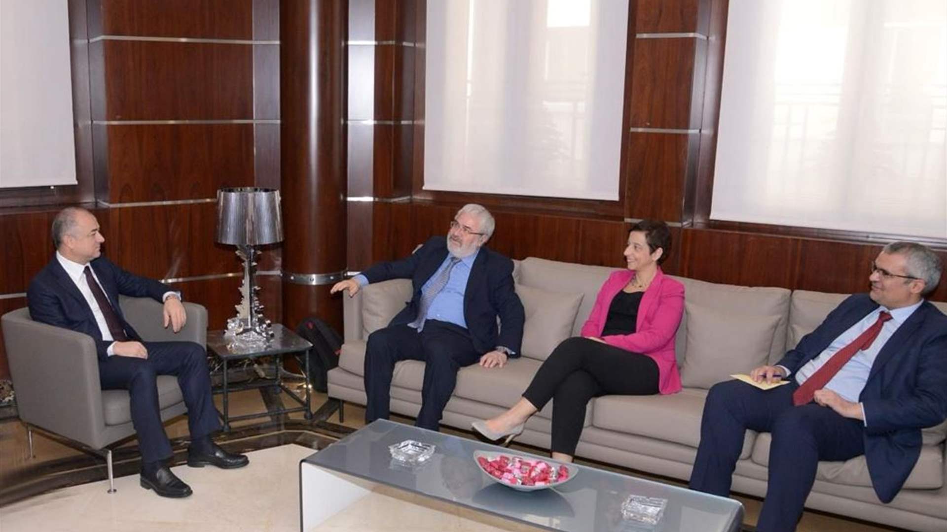 بوصعب بحث في الهجرة غير الشرعية مع مستشار الأمن القومي..والتقى لجنة اهالي شهداء المرفأ