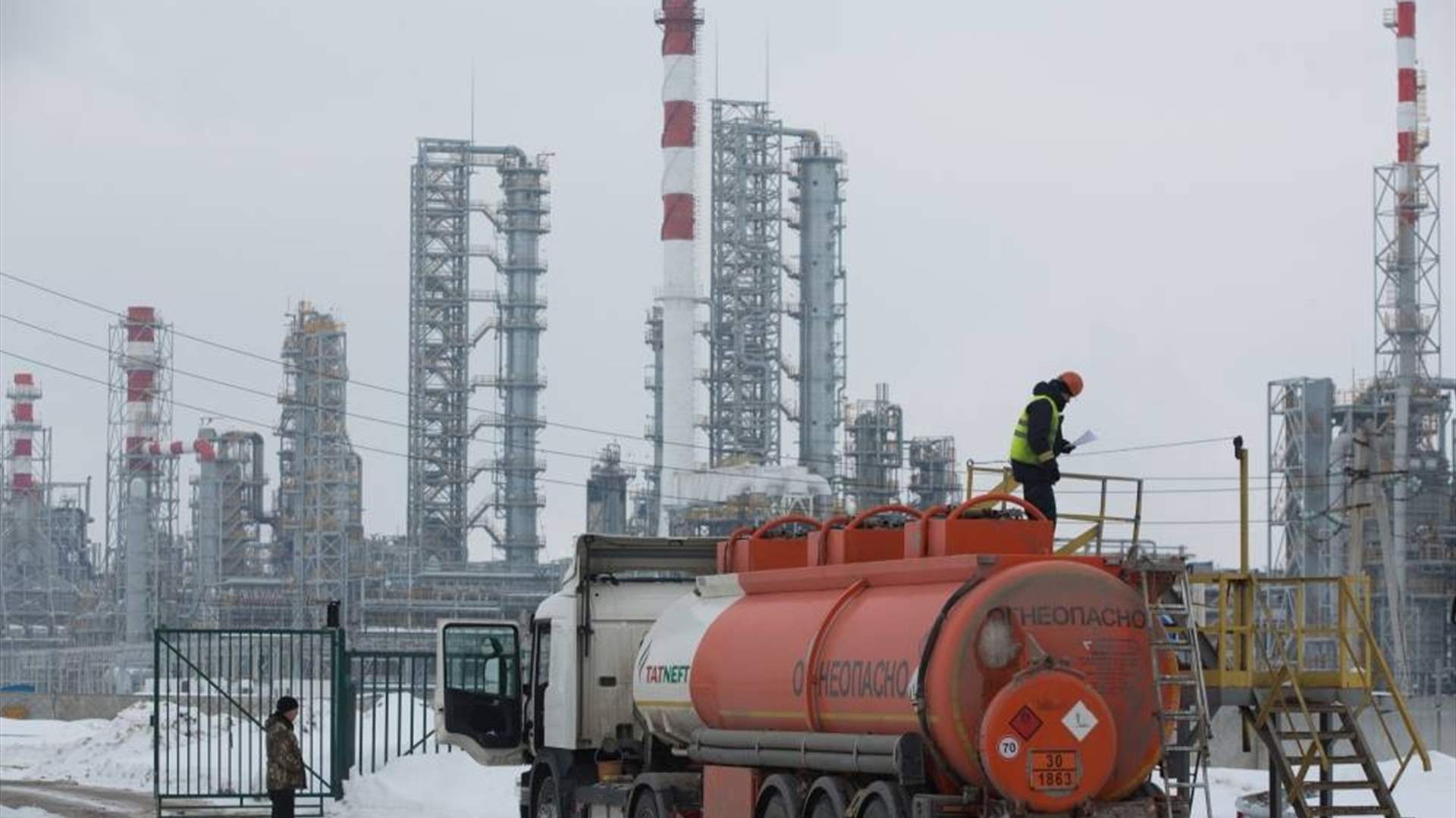 روسيا تعلن حظر تصدير البنزين ستة أشهر اعتبارا من الجمعة