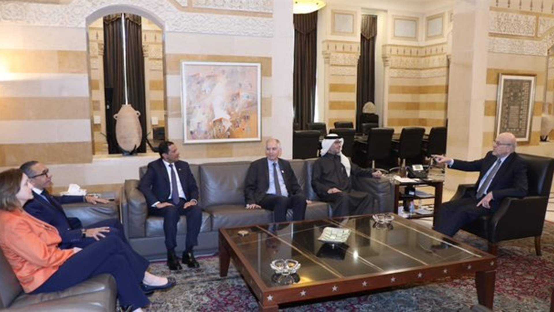 Quintet ambassadors meet Mikati: Unity in diplomatic discourse