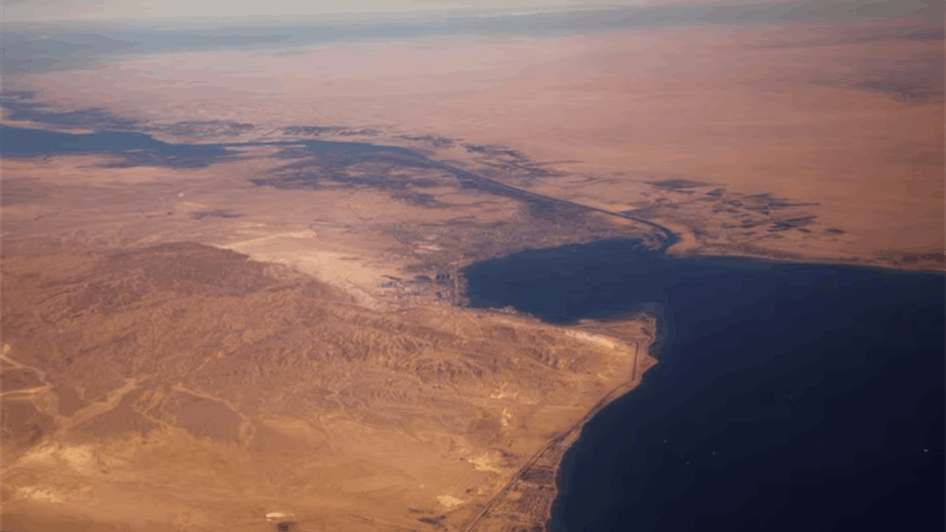 Fire caused by blasts breaks out on ship southeast of Aden