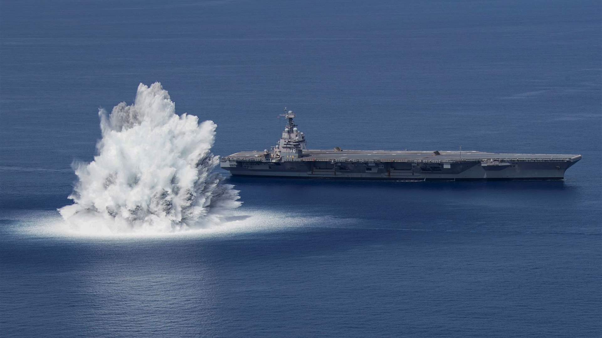 Report of an explosion near a ship off Yemeni coast