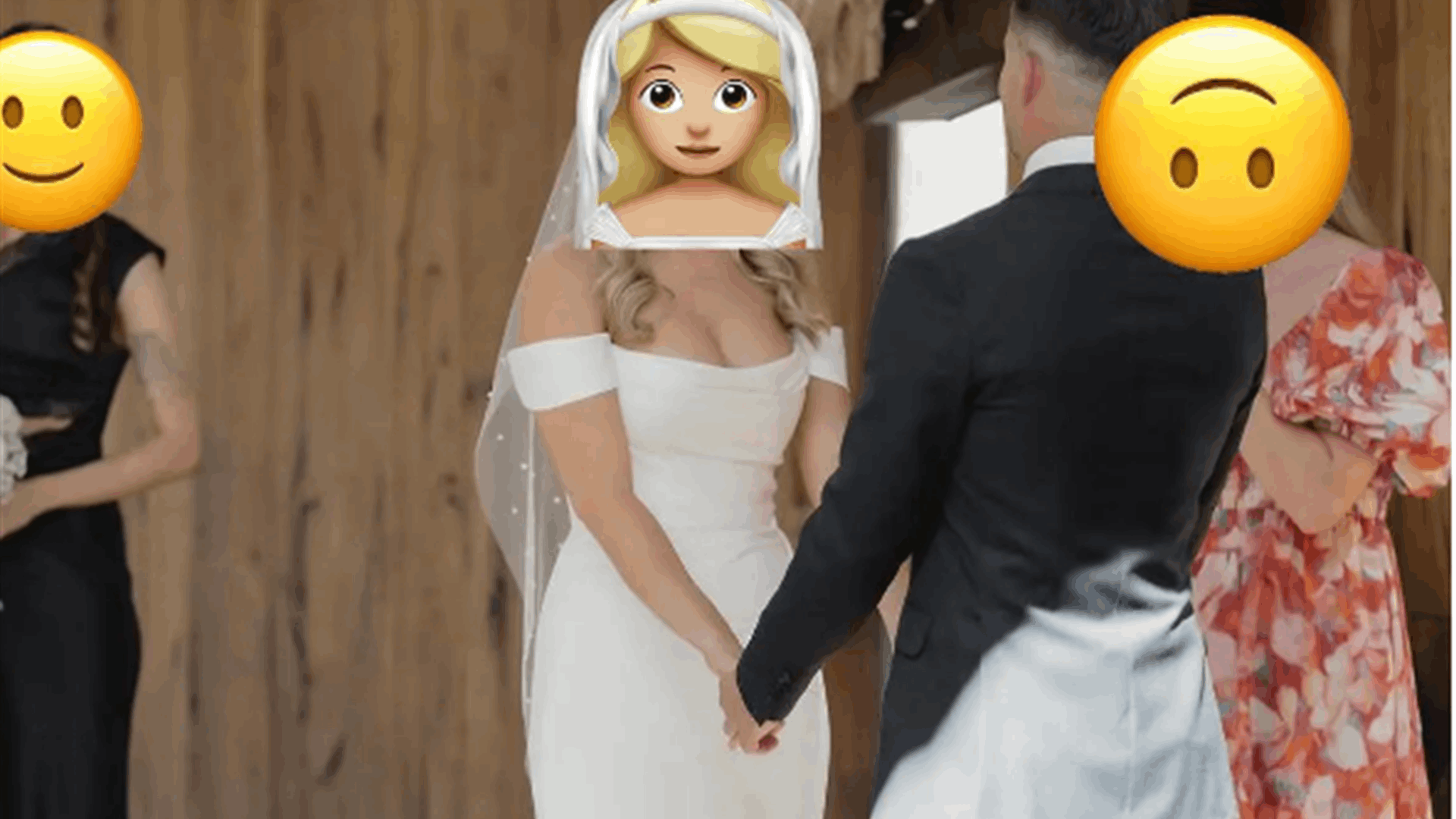 صورة لزوجين في حفل زفافهما أشعلت الإنترنت... ما كان ينتعله العريس في رجليه صدم الجميع! (صورة)