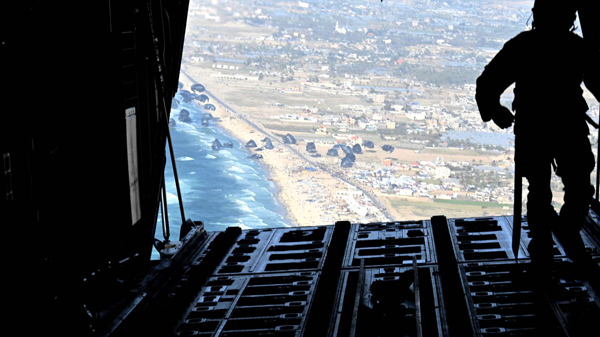 US to build temporary port on Gaza coast for aid delivery
