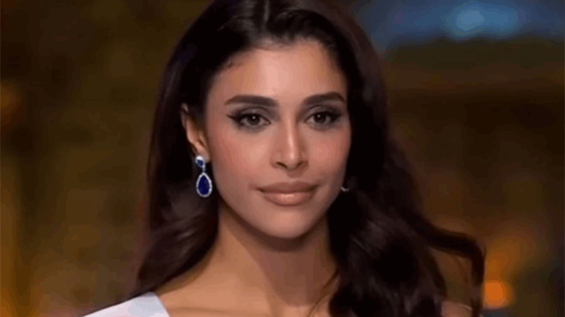 ياسمينا زيتون تتأهل الى الـTop8 ضمن حفل انتخاب ملكة جمال العالم