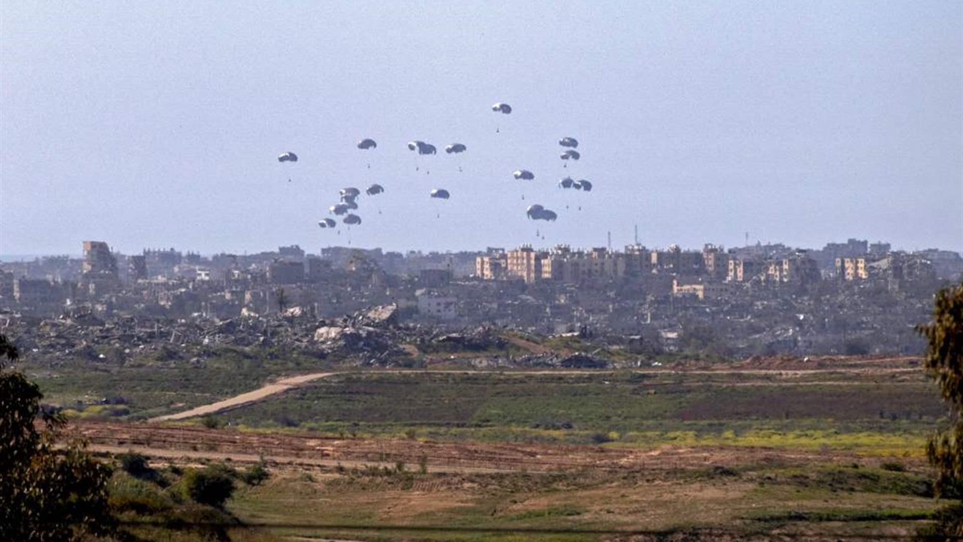 الجيش الأميركي: أميركا والأردن تنفذان إنزالا جويا جديدا للمساعدات على غزة