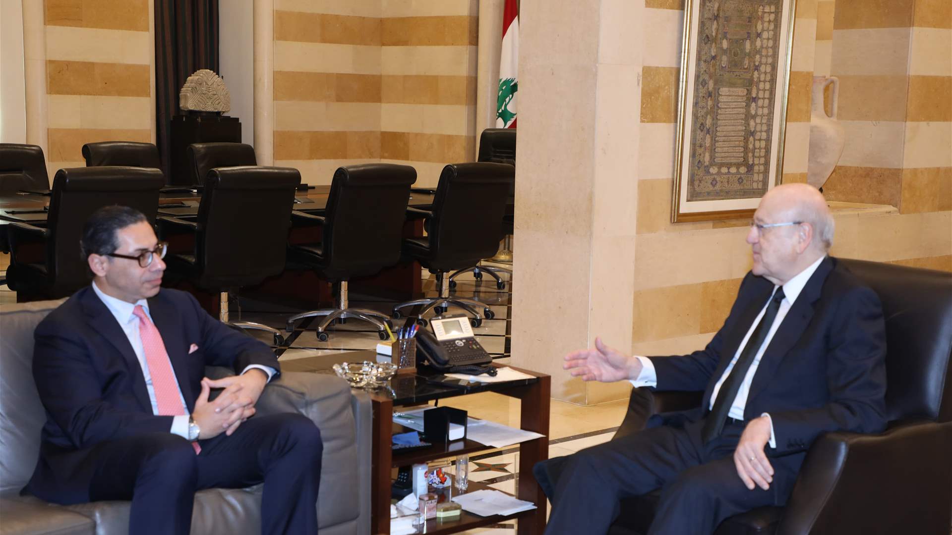 ميقاتي بحث مع وزير خارجية قبرص في أزمة الهجرة غير الشرعية للنازحين السوريين الى أوروبا