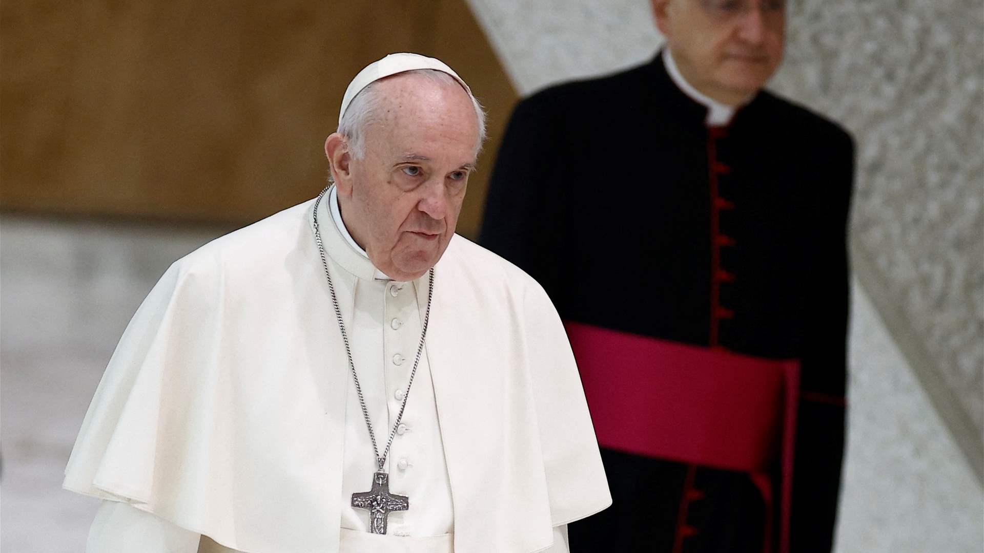 Pope Francis again condemns 'madness of war'