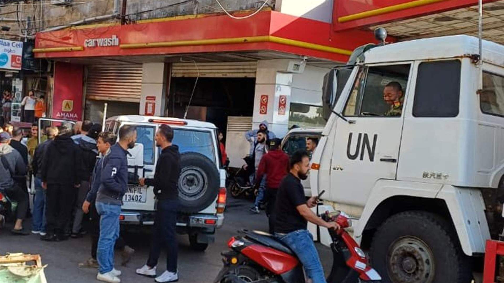 دورية لليونيفل دخلت عن طريق الخطأ عين الدلبة في برج البراجنة