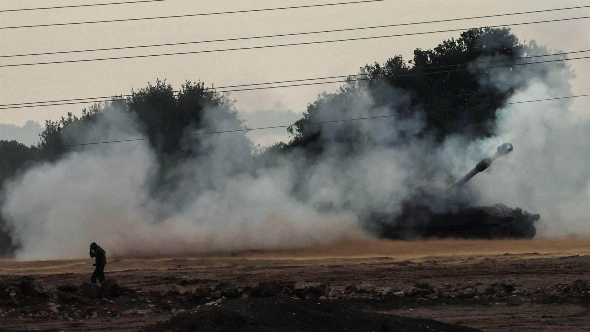 Israeli fires a shell towards Kfar Kila, concurrent with intense gunfire and launch of six flares