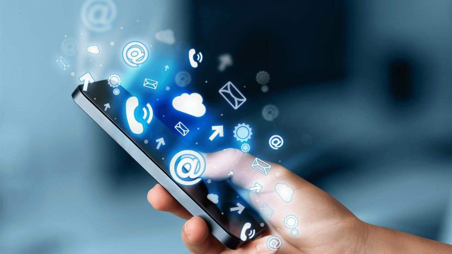 هاتف مدعوم بالذكاء الاصطناعي يحل مشكلة عدم توافر هاتف ذكي أو إنترنت