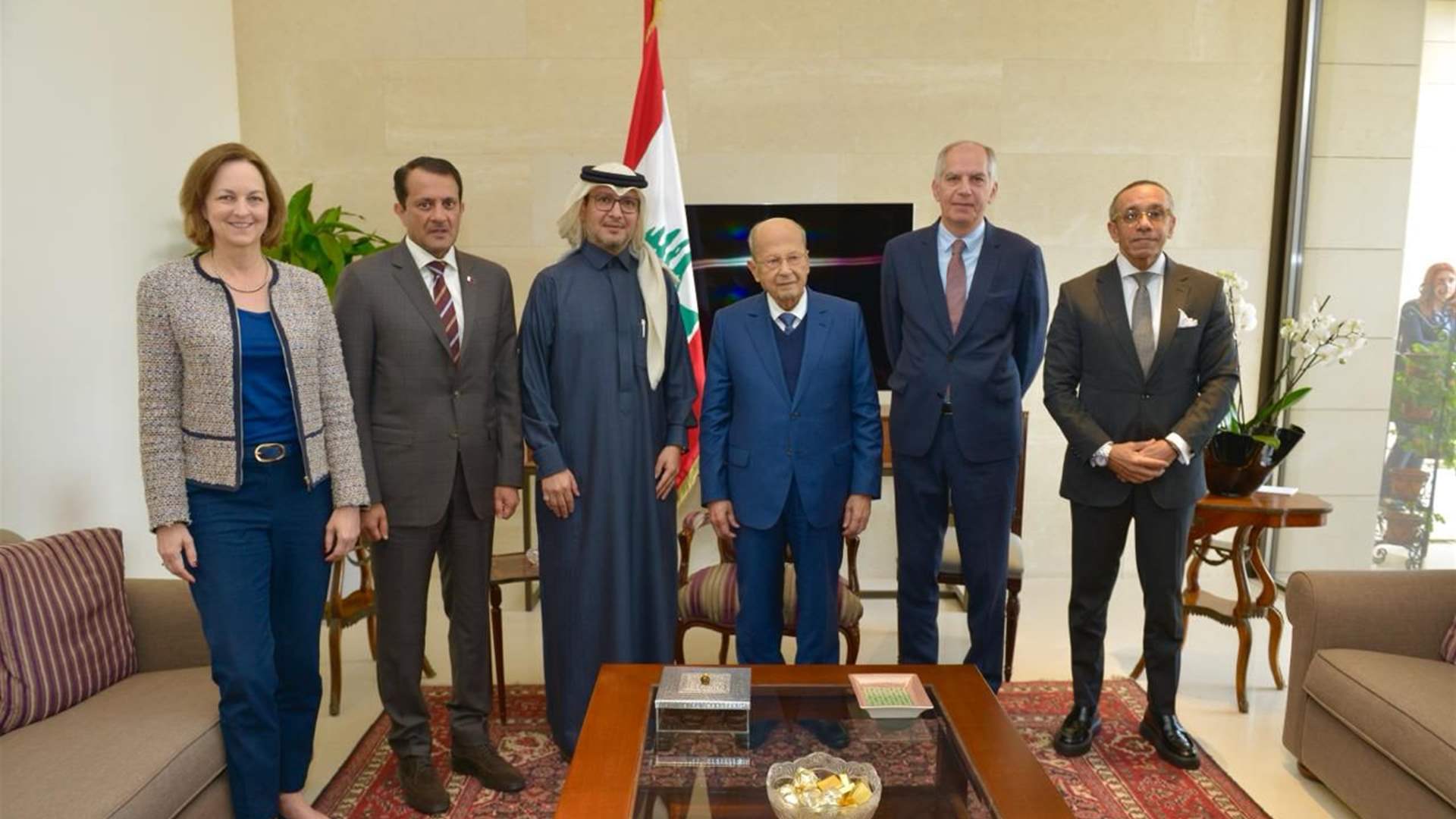 لقاء يجمع سفراء اللجنة الخماسية بالرئيس ميشال عون