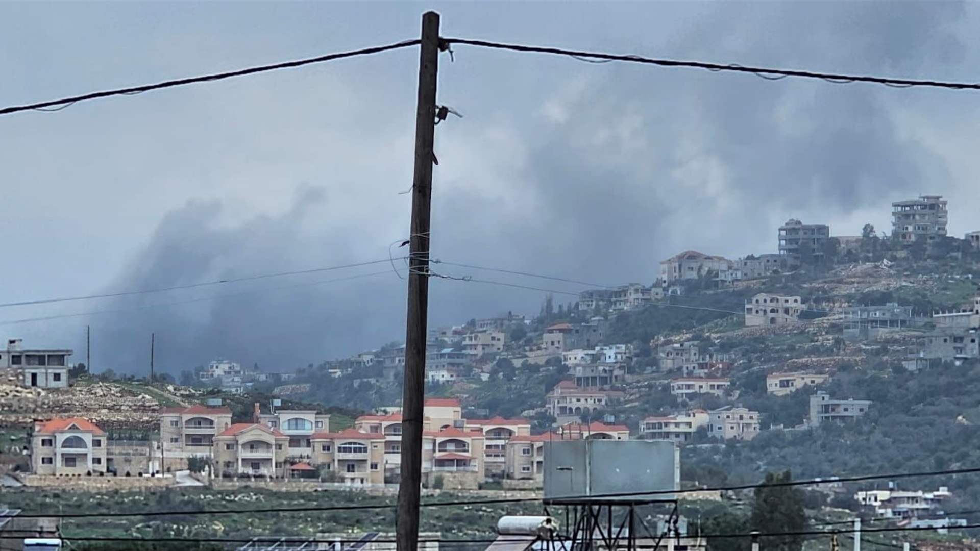 غارة استهدفت بلدة عيتا الشعب بعدد من الصواريخ وقصف مدفعي على بلدات مروحين وراميا ودبل ووادي حانين بعدد من القذائف الثقيلة