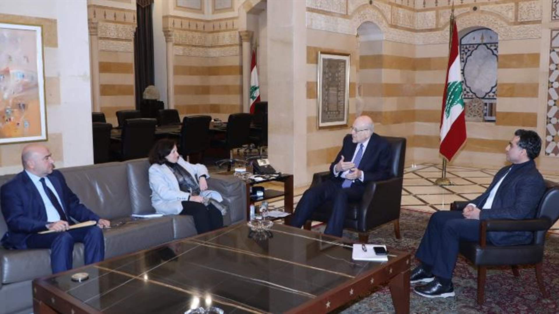 حمية: بحثنا مع ميقاتي بموضوع تصدير البضائع من لبنان واستيرادها اليه عبر المعابر الحدودية