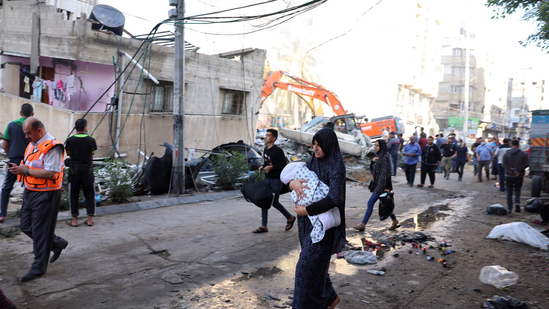 Gaza Health Ministry: Death toll from Israeli attacks reaches 31,988 martyrs since October 7th