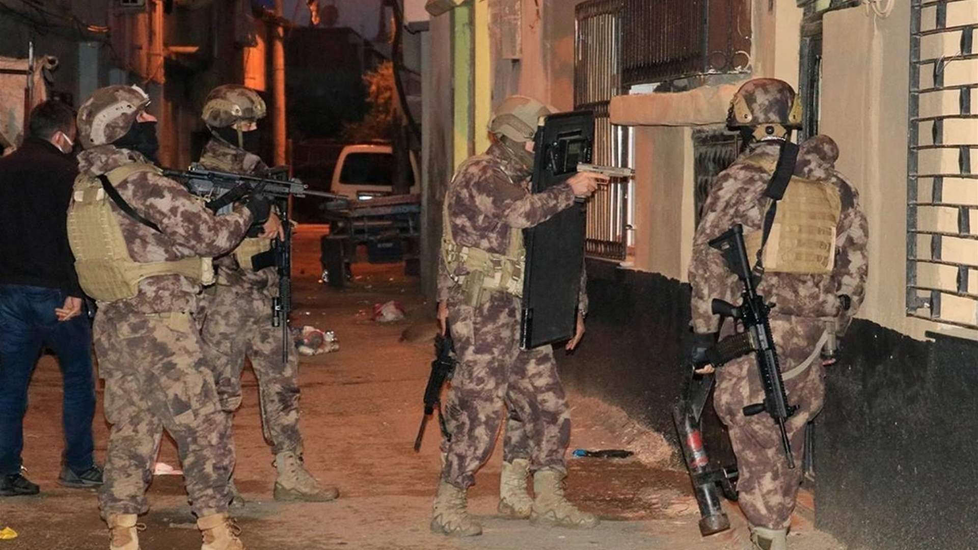 الاستخبارات الروسية تعتقل أشخاصًا بتهمة التخطيط لهجمات ارهابية