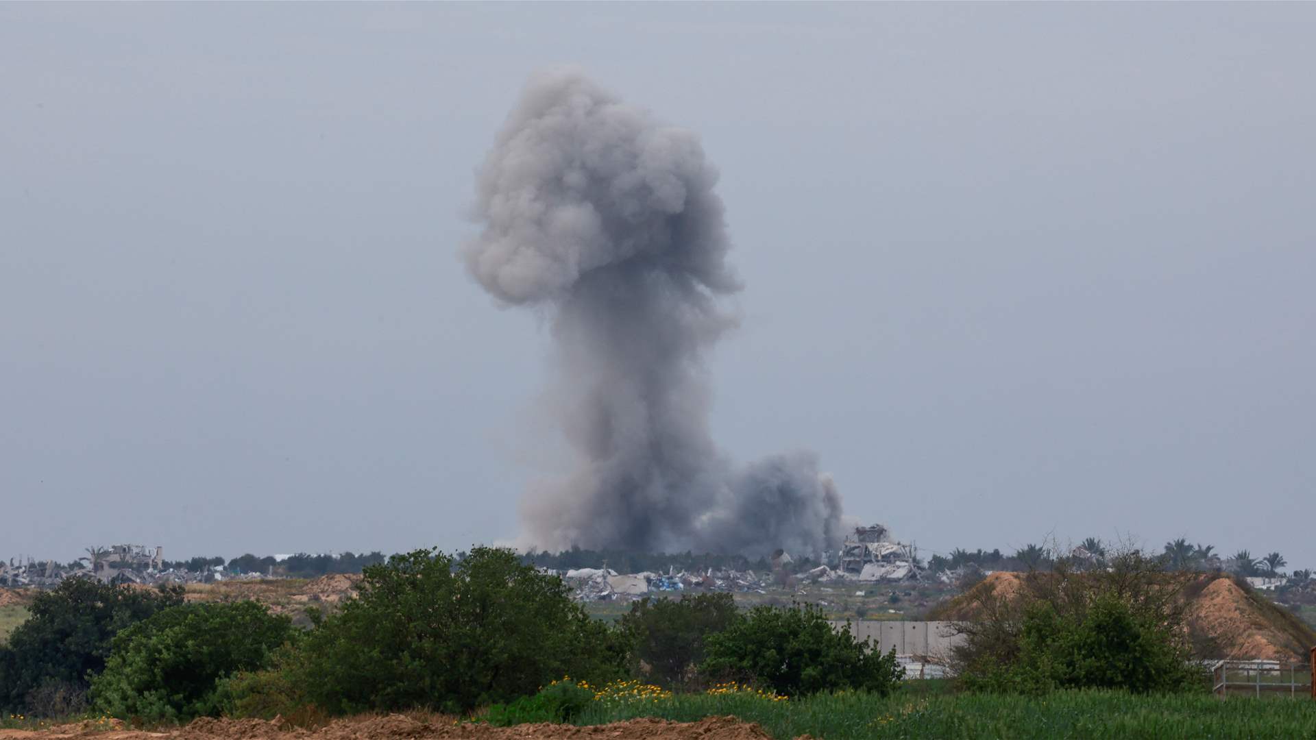 Loss of Palestinian workers at Israeli building sites leaves hole on both sides