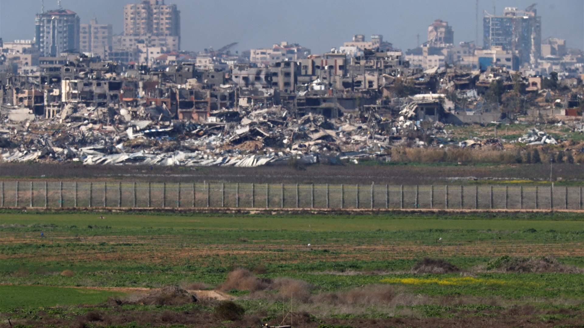Hamas accuses Fatah of sending security officers to Gaza