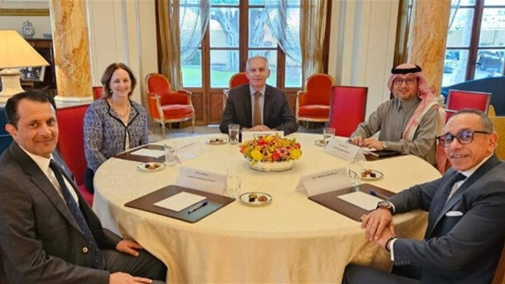  الخماسية... أعضاؤها منقسمون في رؤيتهم للحل في لبنان (الأخبار)