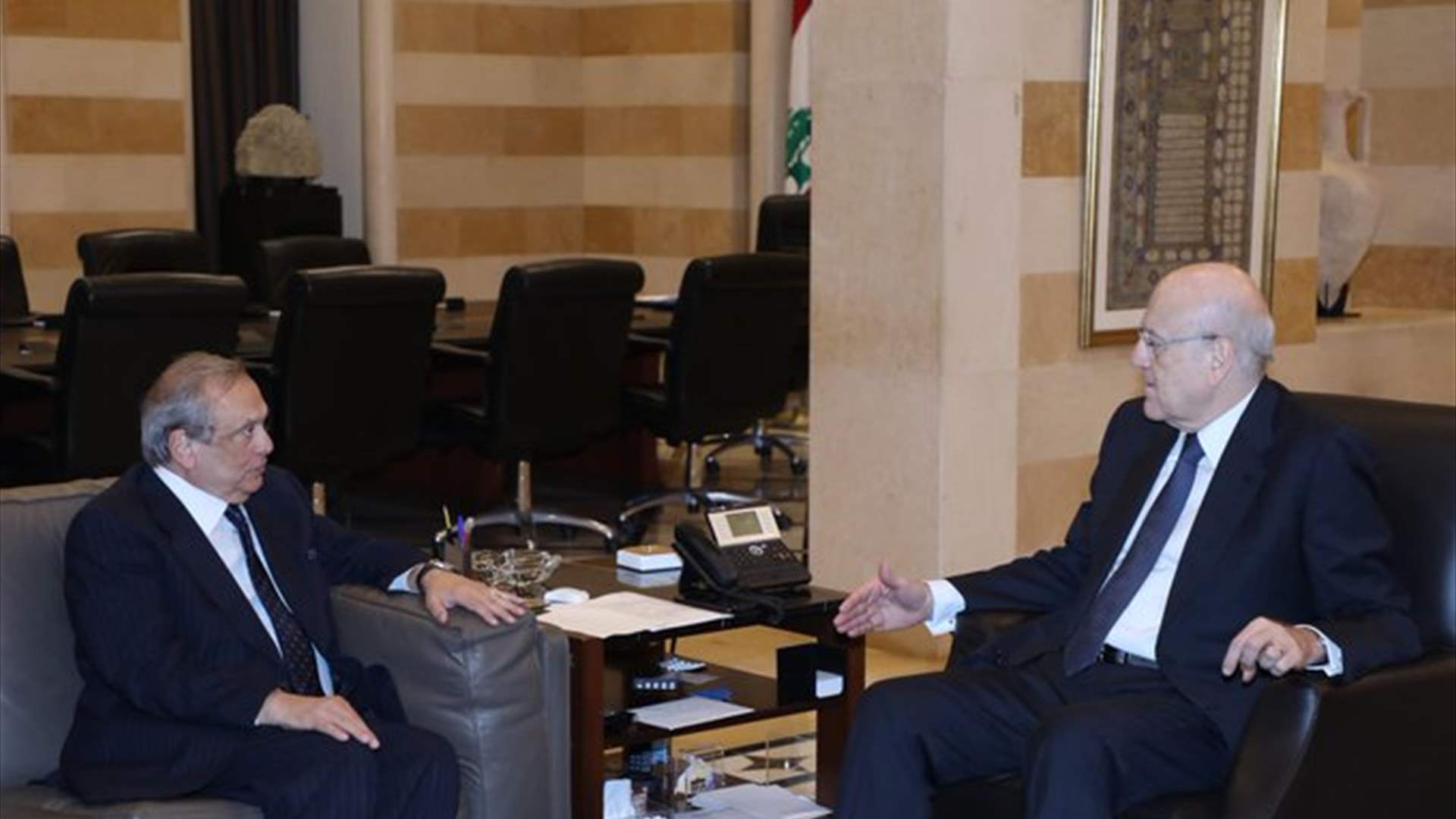 رئيس مجلس إدارة "مصرف الاسكان": الصندوق العربي قرر دفع 50 الف دولار لذوي الدخل المتوسط و 40 الف دولار لذوي الدخل المحدود