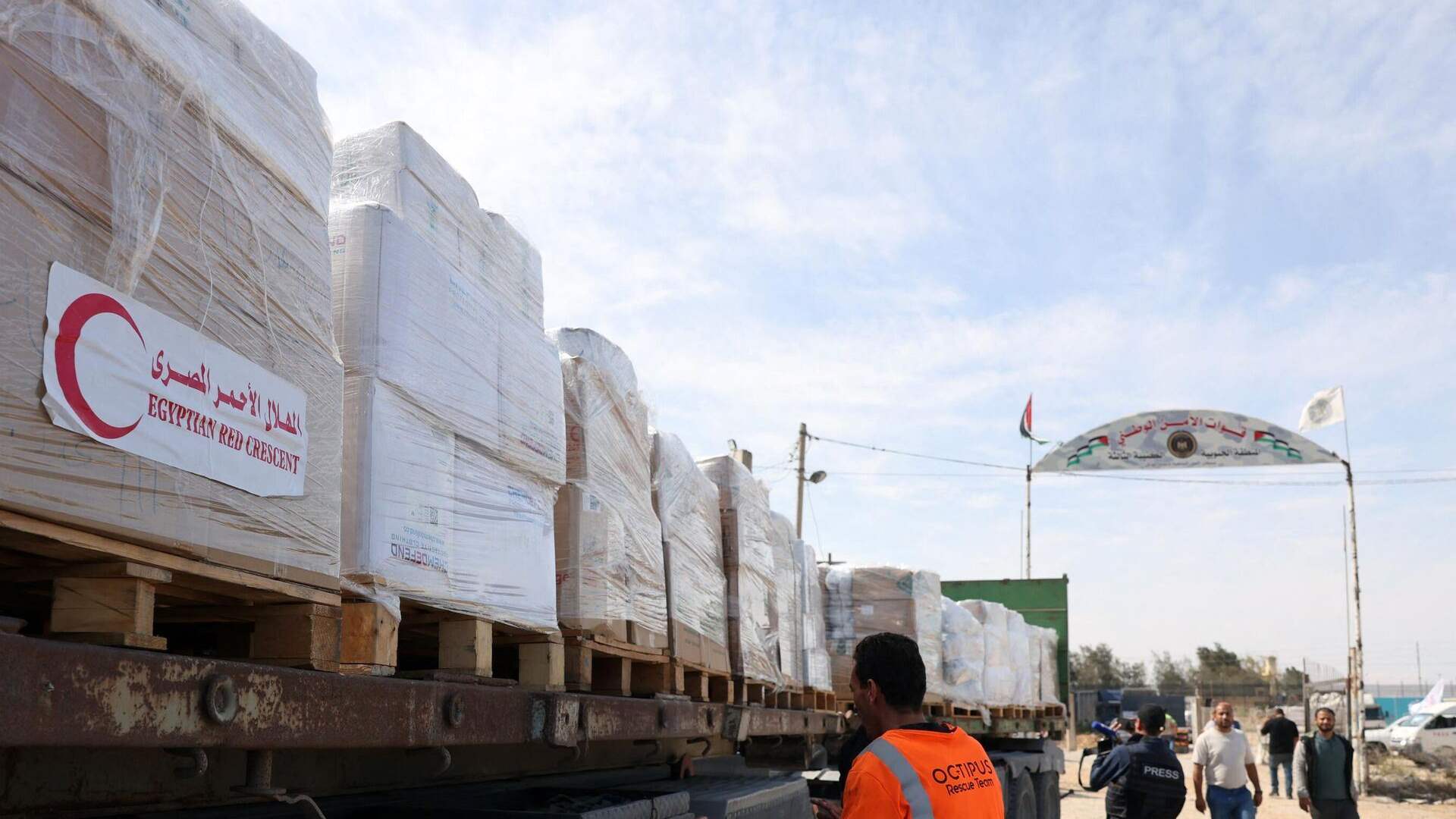 الجيش الإسرائيلي: 468 شاحنة محملة مساعدات دخلت قطاع غزة الثلاثاء
