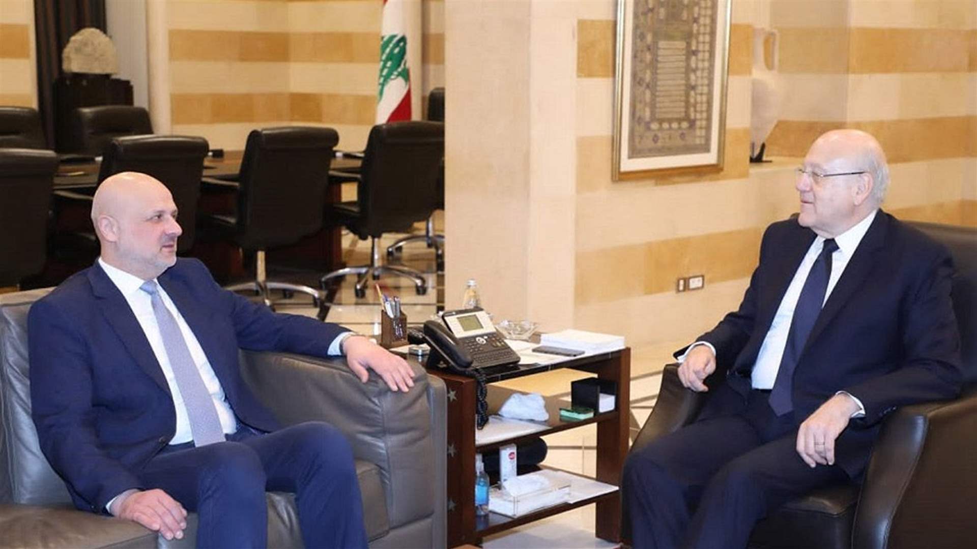  ميقاتي متصلاً بمولوي: لا أستطيع دعوة المجلس الأعلى للدفاع في ظل الفراغ الرئاسي (الجمهورية)
