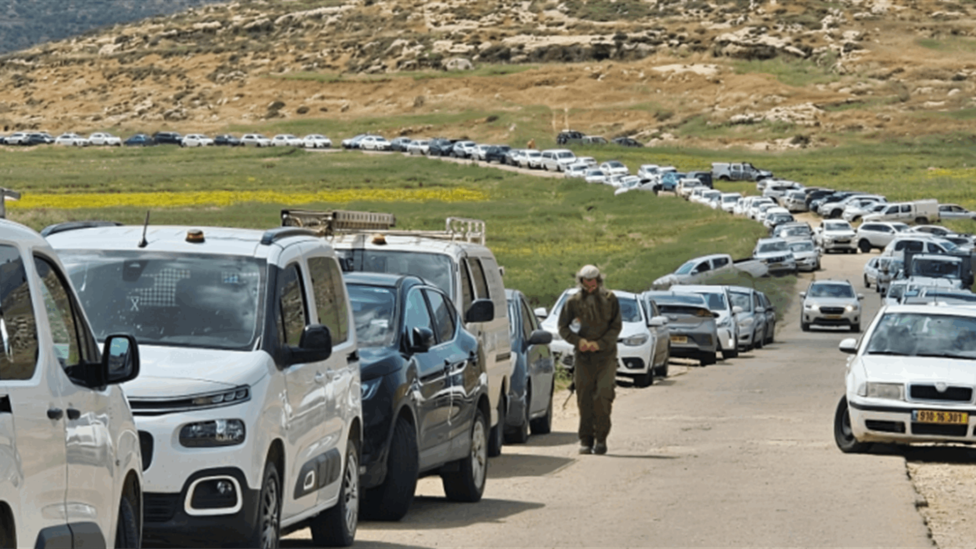 البحث مستمر عن مستوطن مفقود وإصابات في قرى فلسطينية هاجمها مستوطنون
