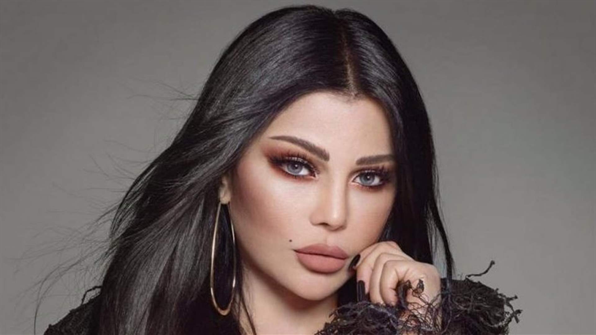 بطريقة مميزة وملفتة... "هيرميس" تعتذر من الفنانة هيفاء وهبي! (صور)