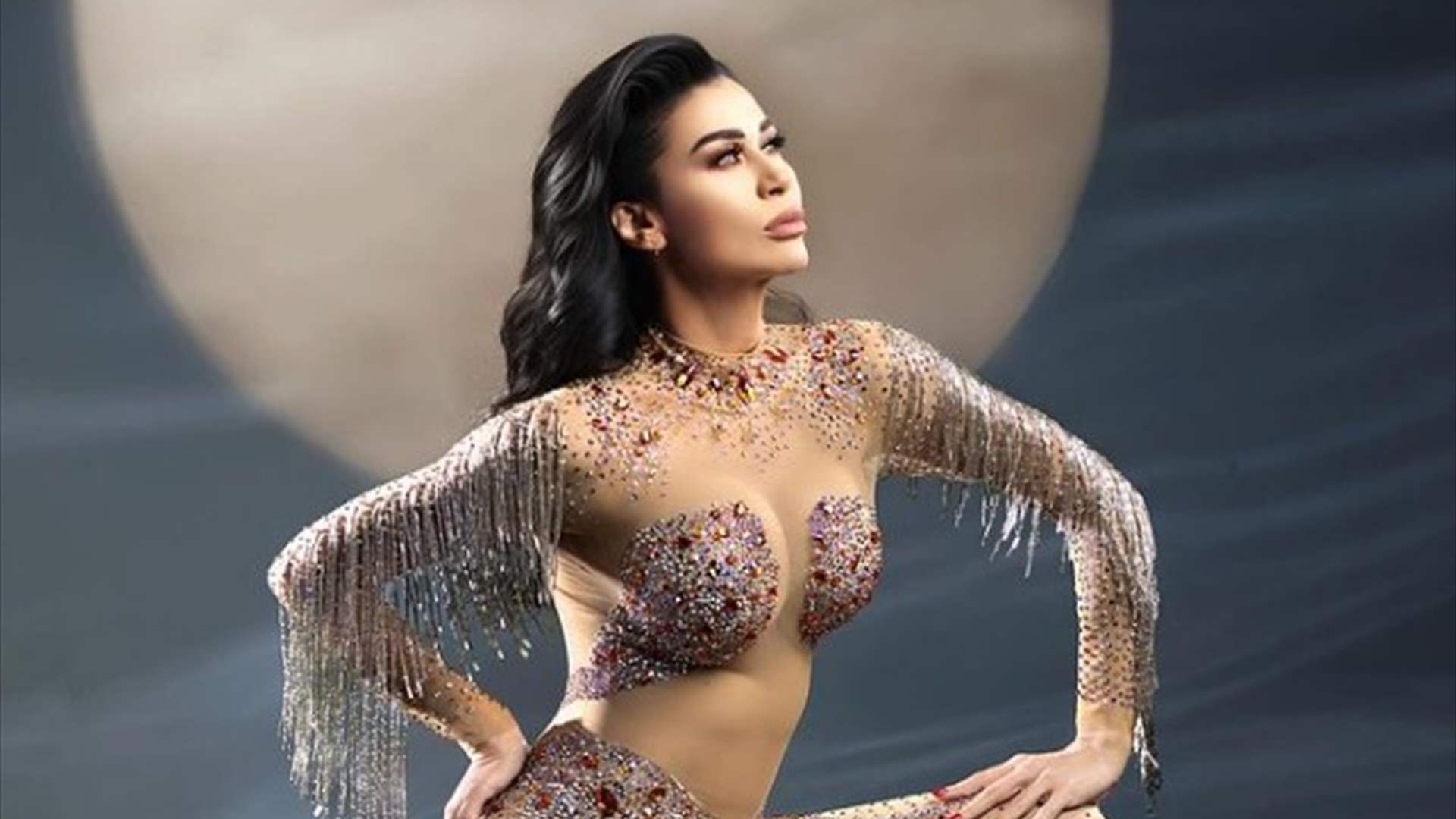 هل تزوّجت نادين الراسي للمرّة الثالثة؟.. فيديو بالفستان الأبيض تحت عنوان "قلت نعم"