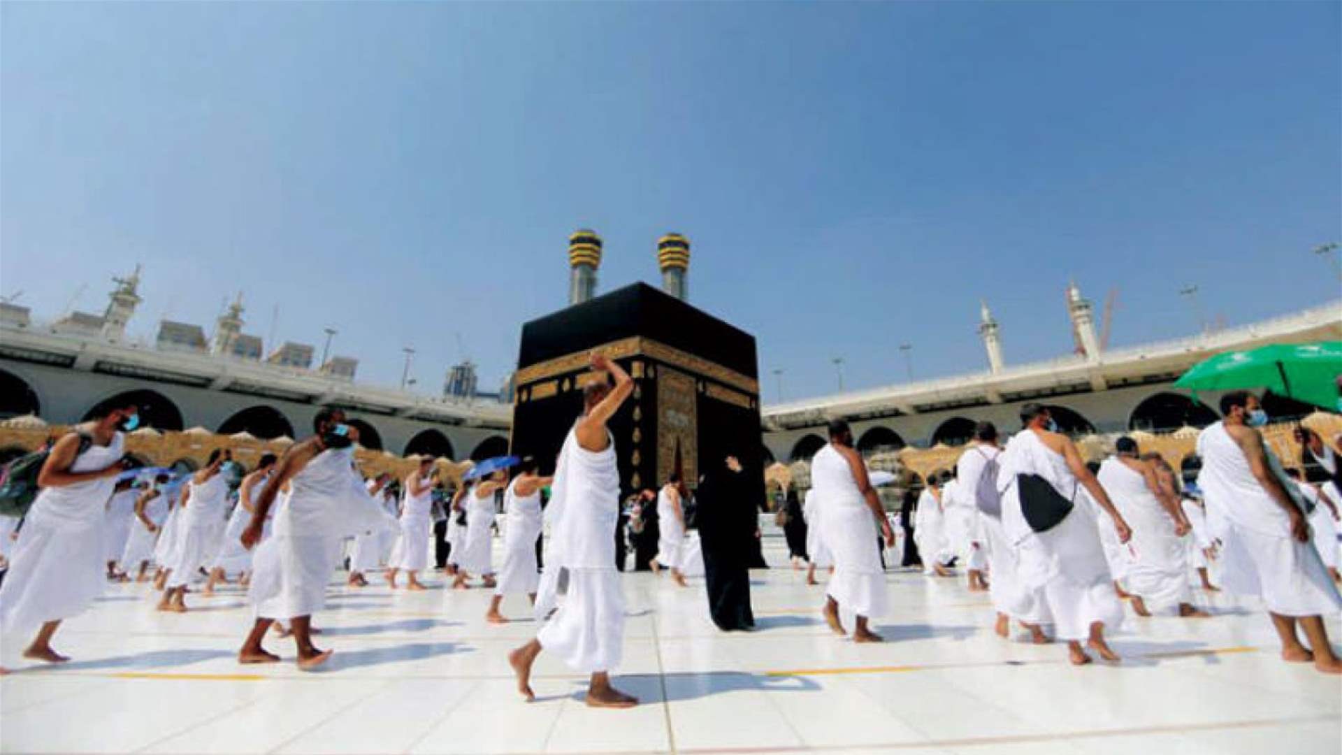 مجموعة من المعتمرين هي الأولى من إيران من تسع سنوات توجهت إلى السعودية