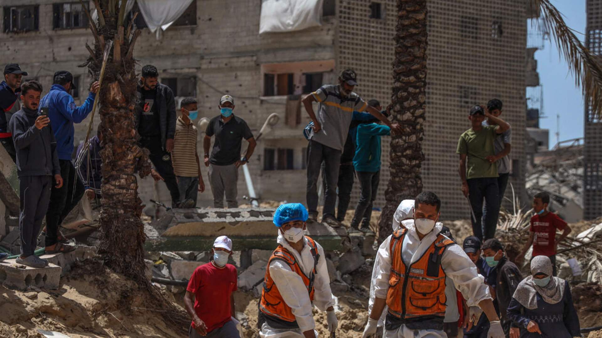 الاتحاد الأوروبيّ: لتحقيق مستقل في التقارير عن مقابر جماعية في مستشفيين في غزة