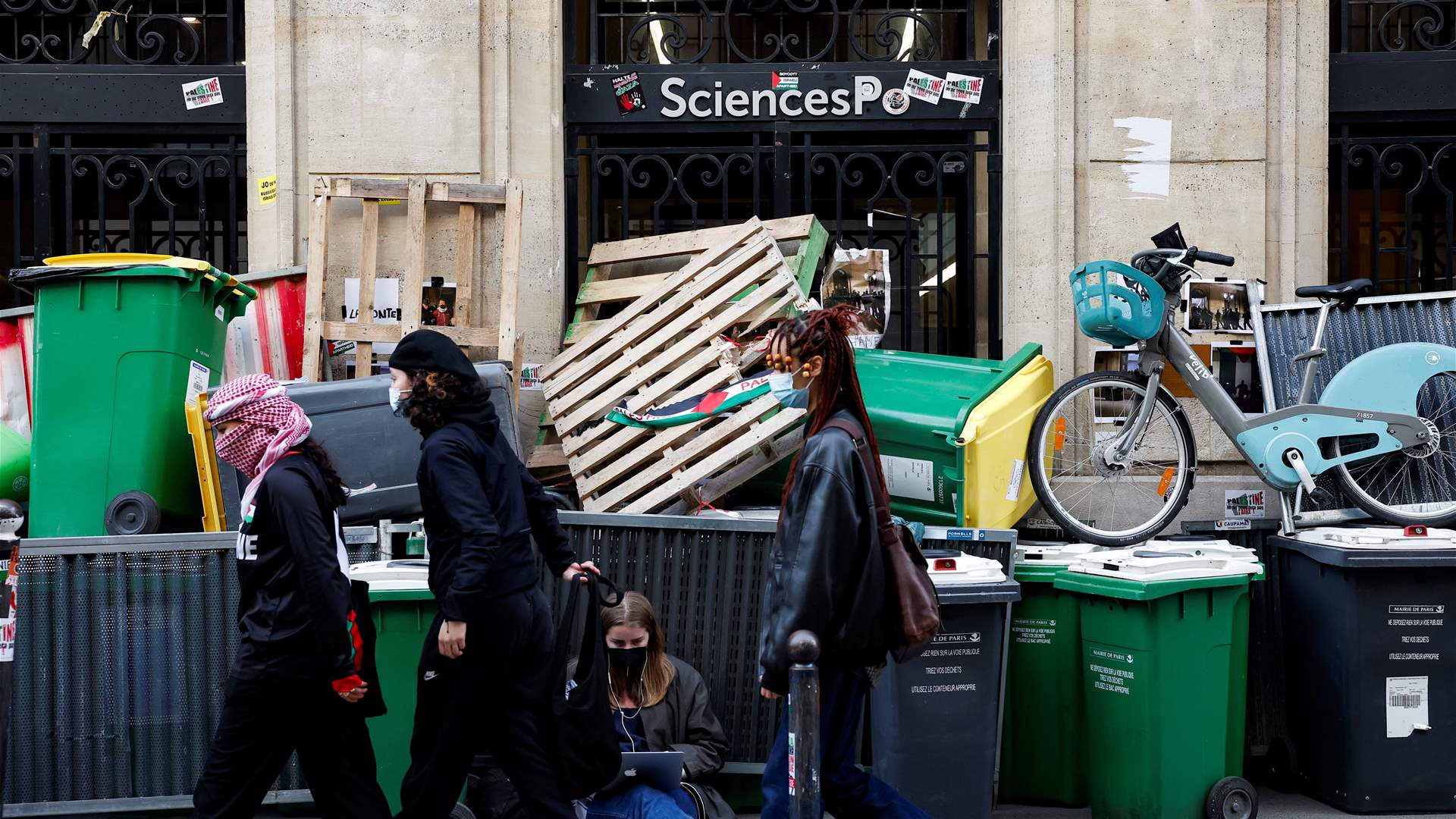 Students block Paris&#39; Sciences Po University over Gaza war