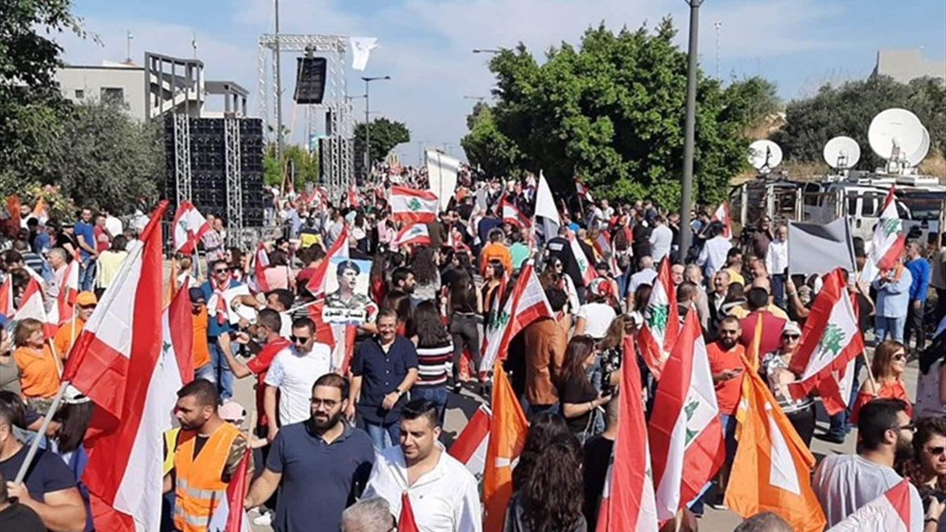 أمواج “التيار” تطيح بالسابحين عكسها وباسيل يركز على القاعدة (الأنباء الكويتية)