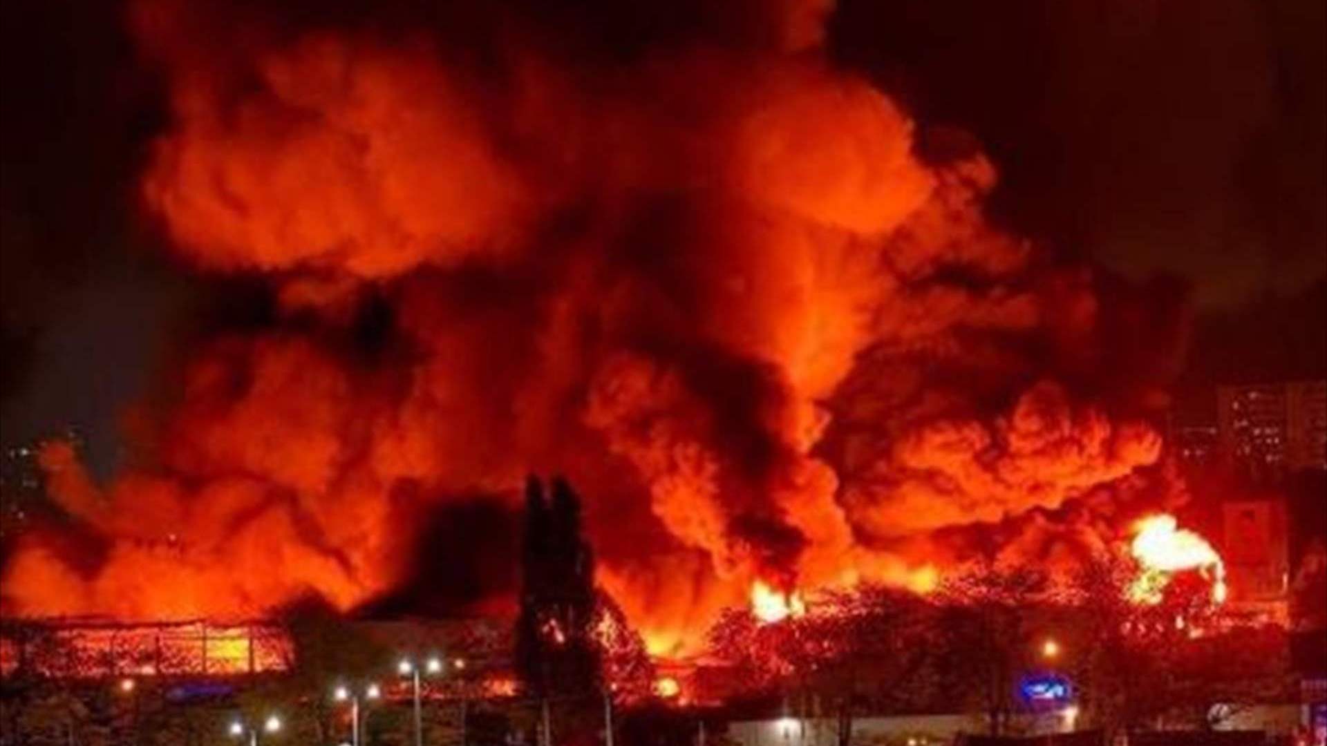  اندلاع حريق كبير في ميناء أوديسا الأوكراني بعد ضربة صاروخية (فيديو)