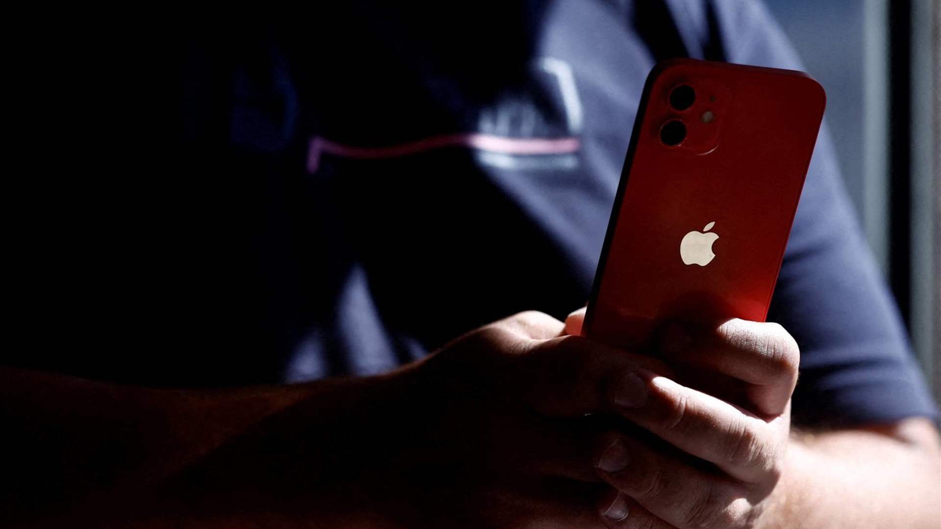 مشكلة مثيرة للقلق تُصيب هواتف "أيفون"... ما علاقة جهاز المنبه؟