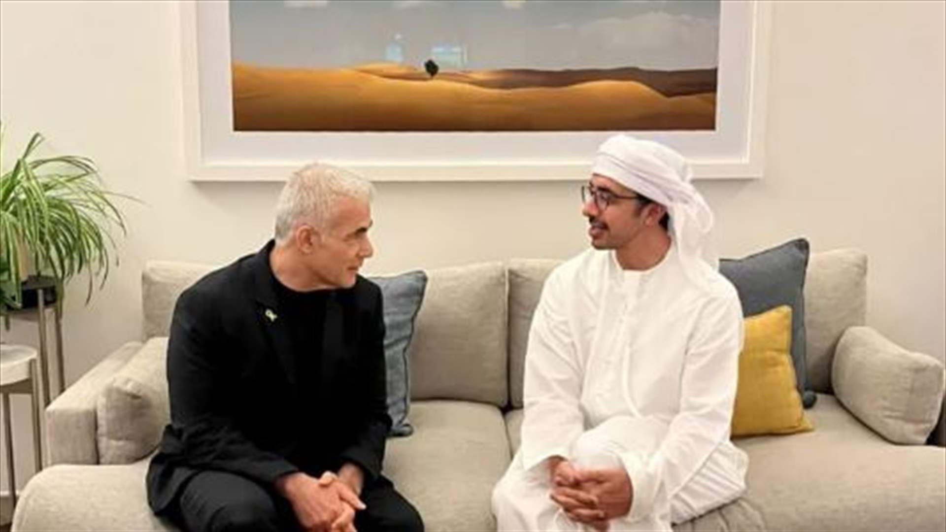 وزير الخارجية الإماراتي يلتقي زعيم المعارضة الإسرائيلية