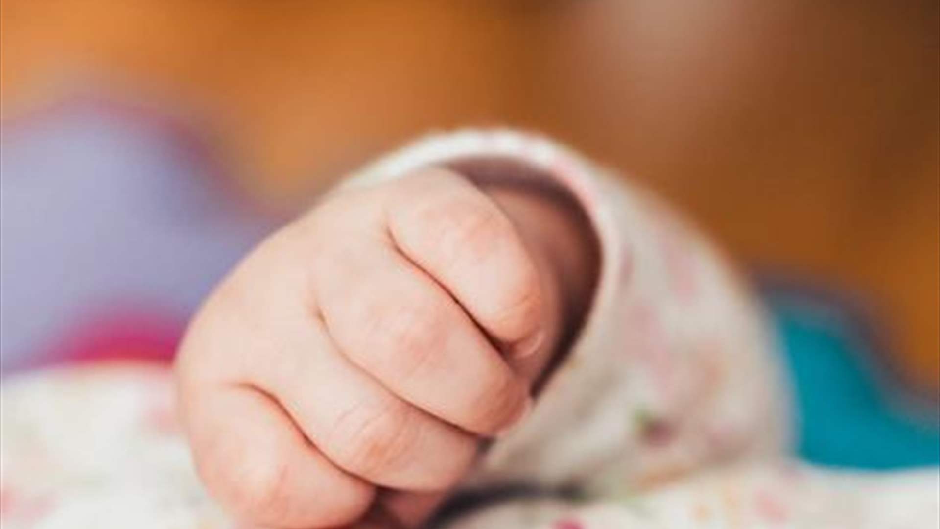 مجهول ترك طفلا في دار الايتام الإسلامية... هل من يعرف شيئًا عن الحادثة؟