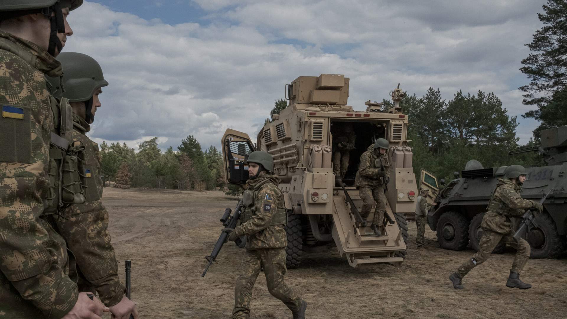 Ukrainian commander expects Russian push ahead of arms supplies