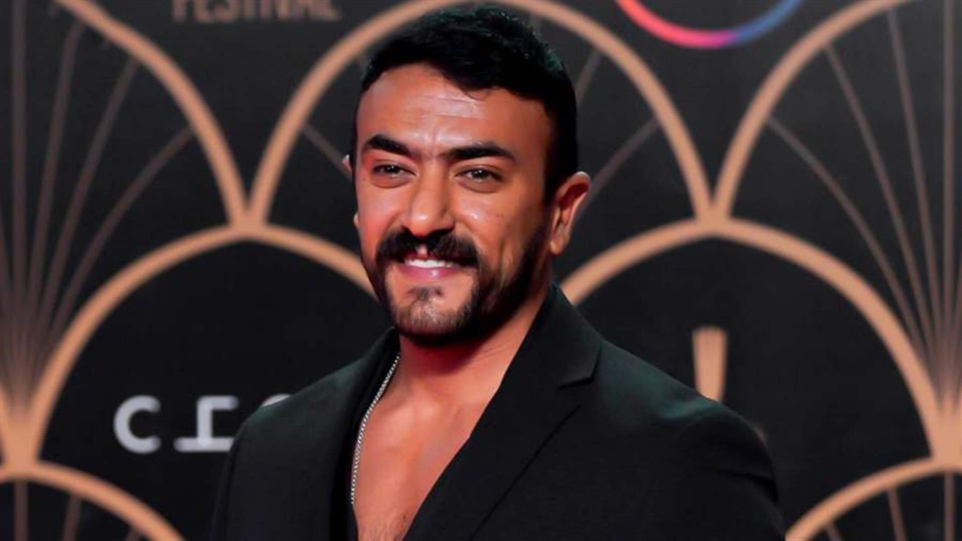 خبر خطوبة أحمد العوضي يثير الجدل على مواقع التواصل... فما حقيقته؟