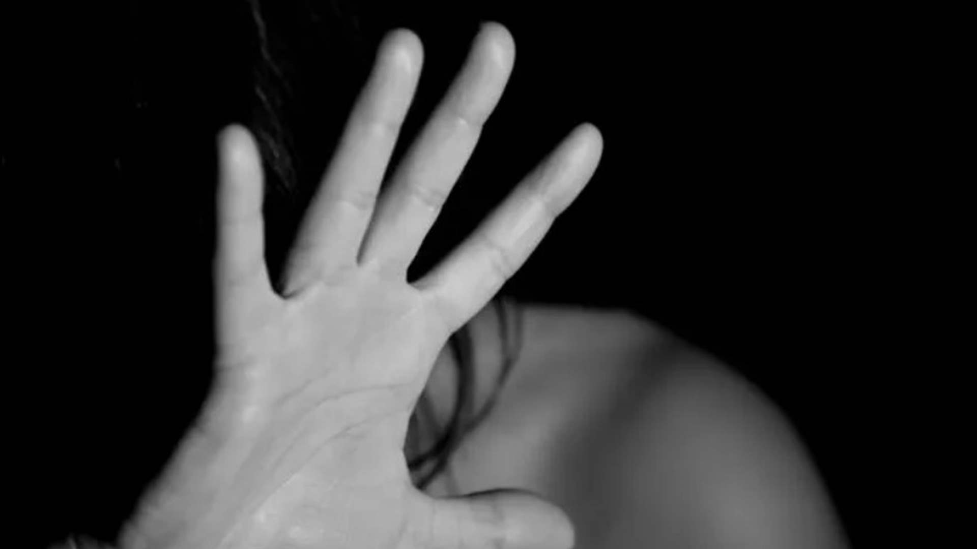 اغتصاب جماعي لمراهقة في هذا البلد... والرأس المدبّر حبيبها! 