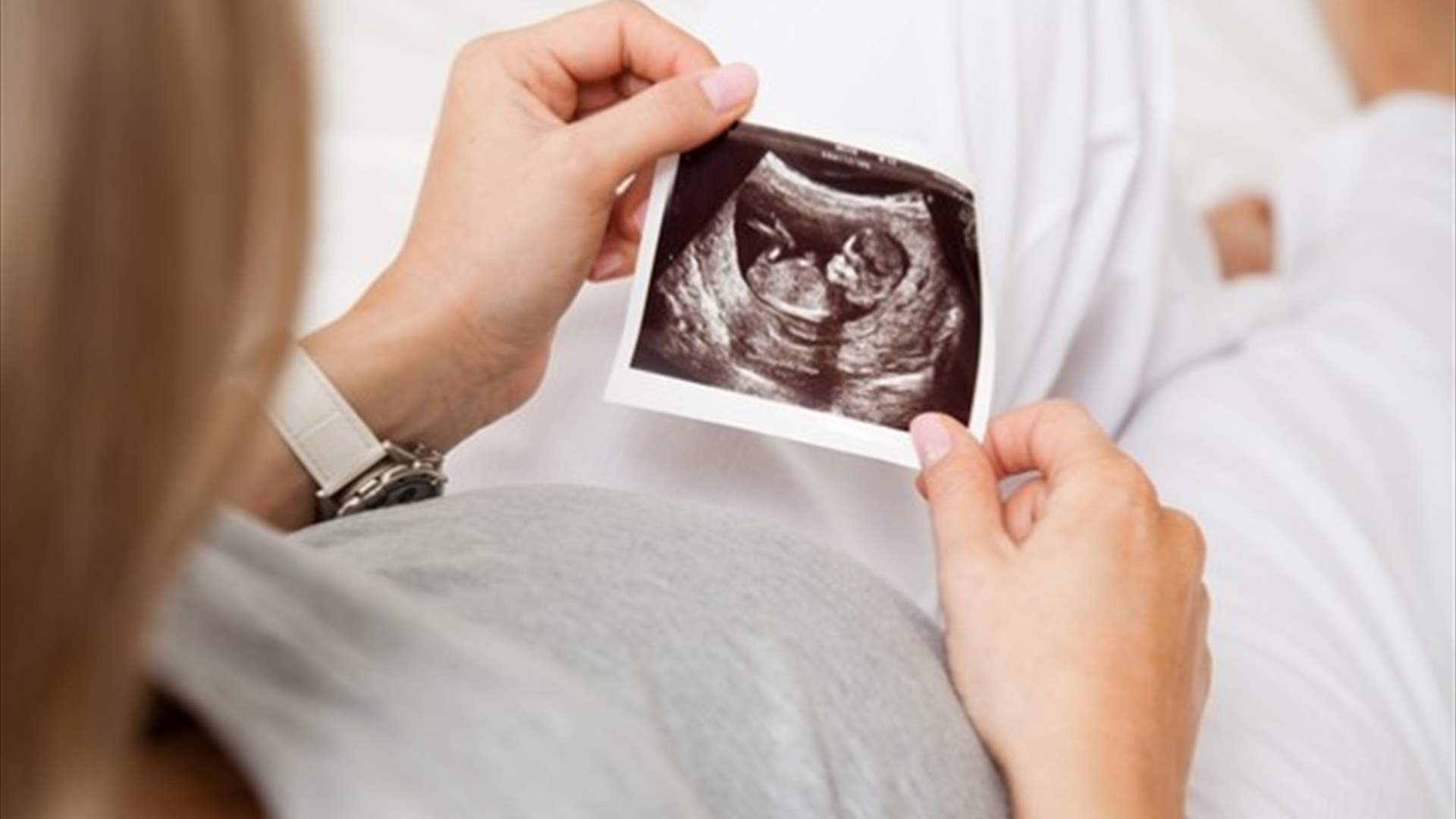"ستبقى عالقة في ذهني لسنوات"... أخبرت صديقها أنها حامل فترك لها رسالة لا تُصدق! 