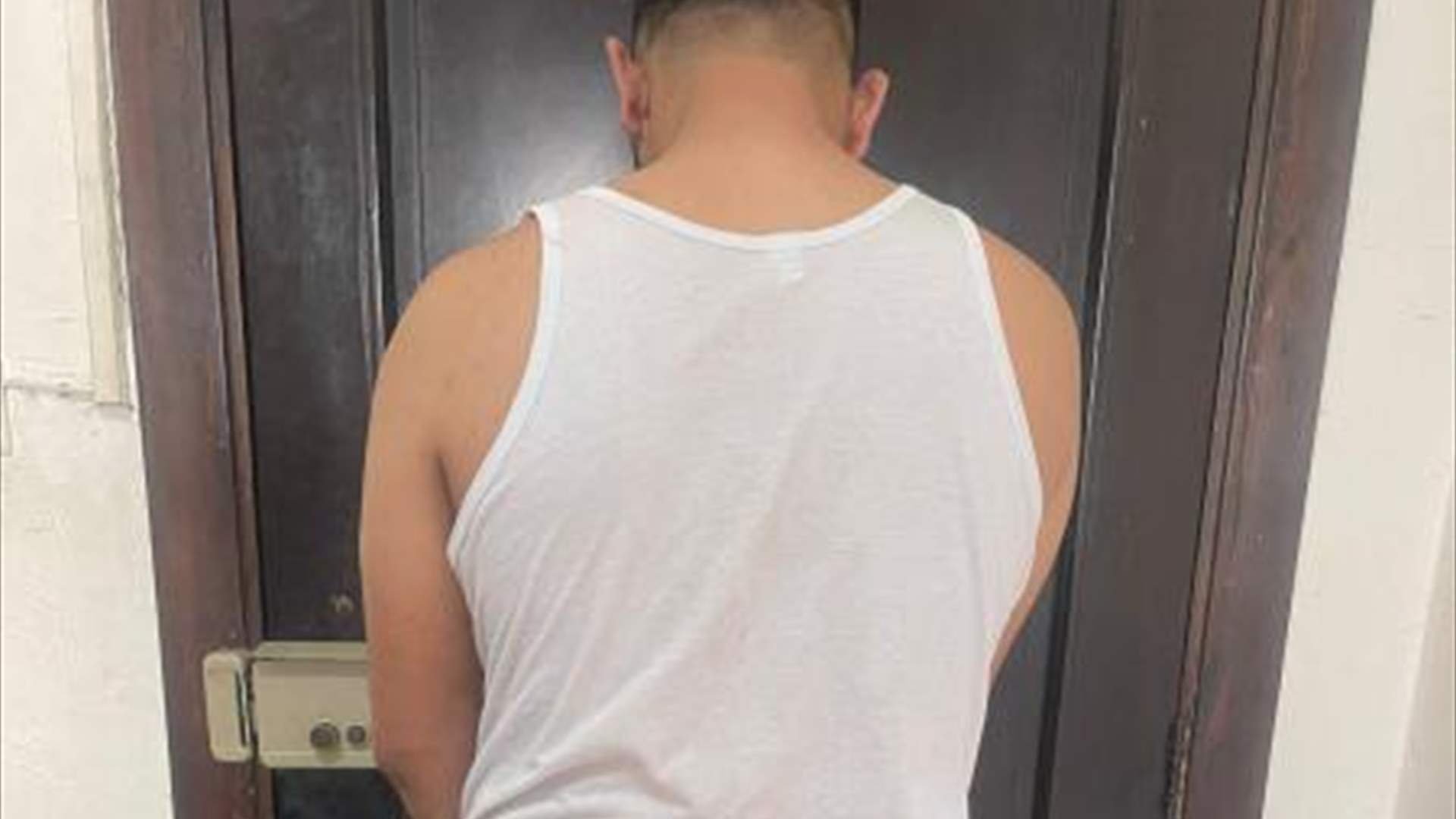 سرقوا أسلاكًا كهربائيّة وكابلات اتّصالات... اثنين منهم سقطا وأحدهما مطلوب خطر 